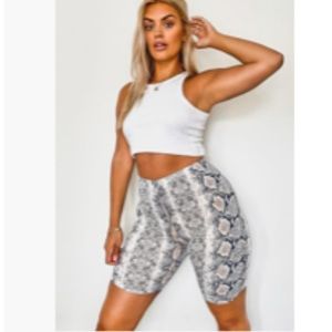 Plus Snake Cycle Short